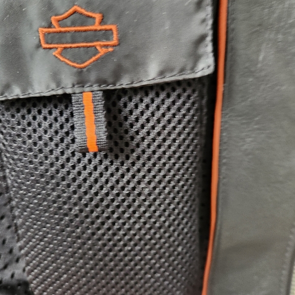 Womens leather Harley Davidson jacket with insert - Picture 9 of 16